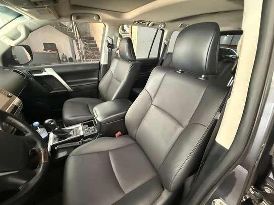 Toyota PRADO VX 2024 SUV Gris métallisé image 9