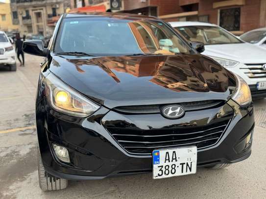 Hyundai SUV noir spacieux maniable et fiable image 5