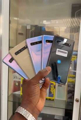 SAMSUNG S10 plus 5G 256GB RAM8 image 2