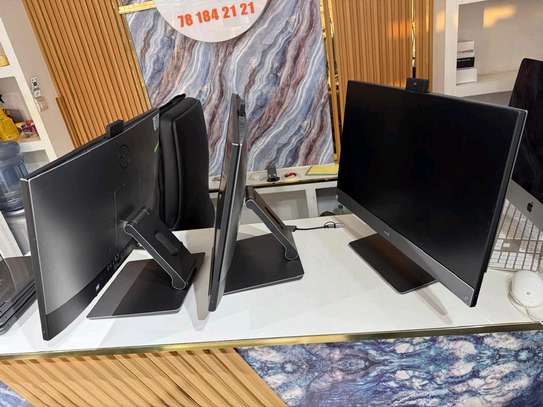 All in one Dell optiplex  7760 image 2
