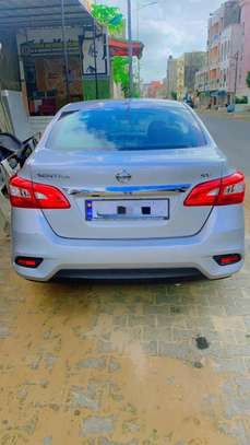 Nissan Sentra 2017 automatique argent berline image 5
