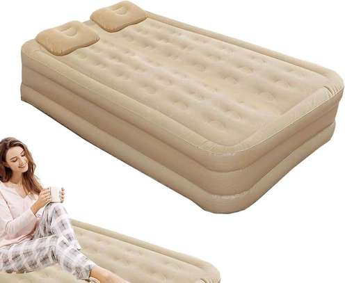 Matelas gonflable double 200x150 cm avec pompe intégrée image 2