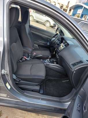 Mitsubishi Rvr venant image 5