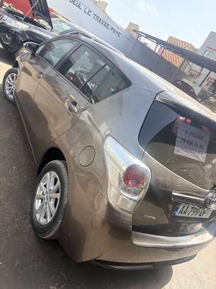 Toyota verso image 4