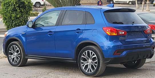 Mitsubishi Outlander image 3