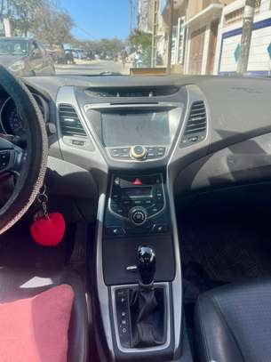 Voiture Hyundai avante a louer image 5