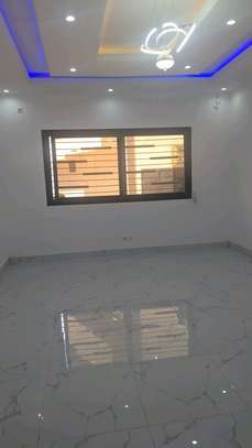 À louer, appartement rez-de-chaussée image 7