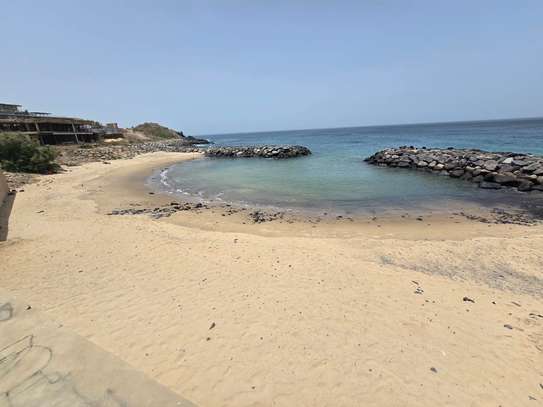 Spacieux F2 en front de mer a Mermoz image 7