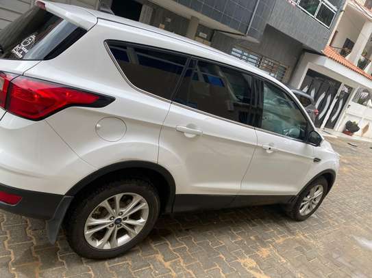 Ford Escape 2019 image 9