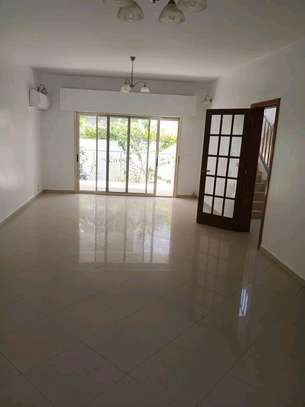 villa louer mermoz image 3