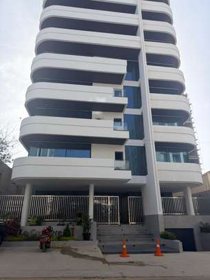 APPARTEMENT F4 DE STANDING À VENDRE AUX ALMADIES image 3