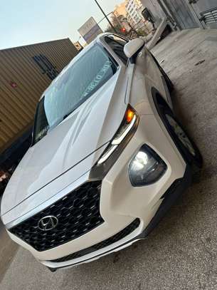 Hyundai santafè 2019 image 2