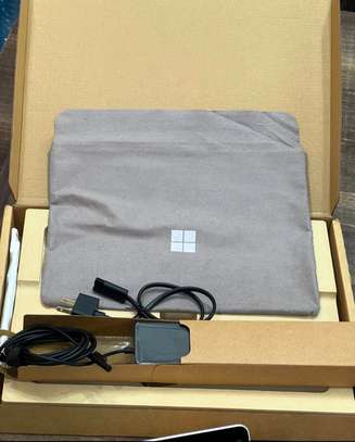 Microsoft surfait pro 10 ultra 7 image 8