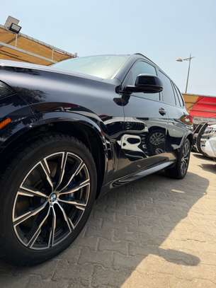 Bmw x5 xdrive 40i pack M image 4
