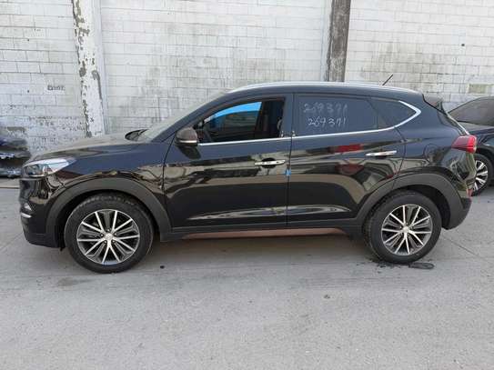 Hyundai tucson image 11