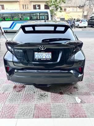 Toyota C-HR 2018 image 12