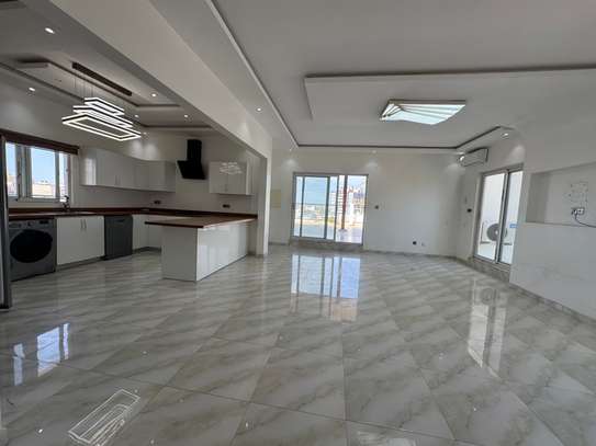 Penthouss à louer aux Almadie de 3 chambres image 3