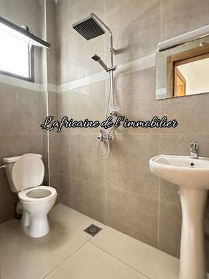 À louer – Superbe appartement F3 vue / mer à Yoff Océan image 7