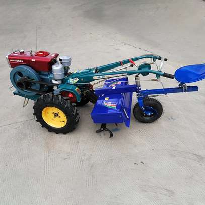 Motoculteur essence puissant pneus tout-terrain image 5