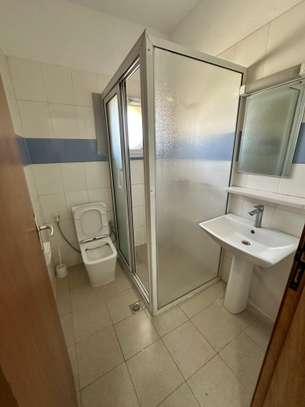 Appartement à louer F4 résidence axa image 4