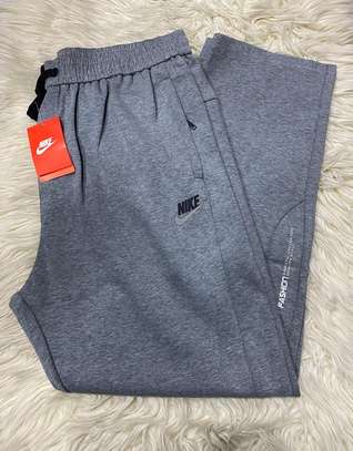 Adidas pantalon jogging noir confortable et moderne image 2