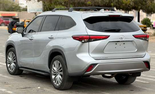 Toyota Highlander Platinium 2023 image 16