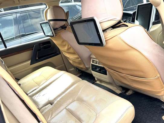 Toyota land cruiser GXR V6 image 6