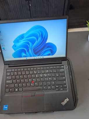 Lenovo e14 / i5 12th gen / 512gb / 16gb ram / ordinateur image 8
