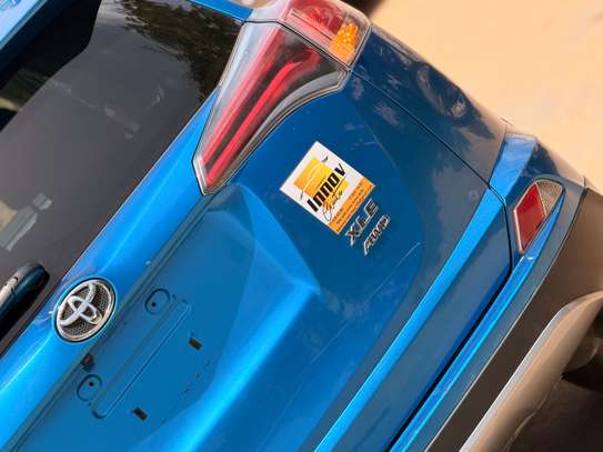 TOYOTA RAV4 XLE AWD  2017 image 6