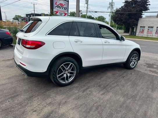 Mercedes Benz GLC 300 image 7