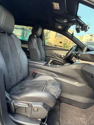 Peugeot 3008 image 2