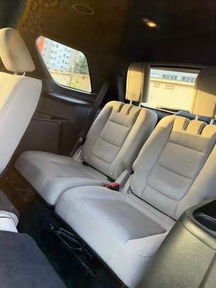 FORD EXPLORER 2018 image 12