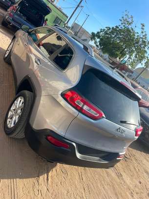 JEEP LATITUDE 2018 image 7