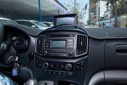 Hyundai Starex 2017 – Spacieux et Très Propre image 8