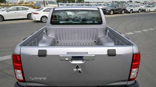 Mitsubishi double cabine 2026 image 5