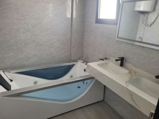 Trois chambres à louer par mois image 10