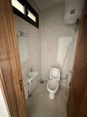 TRES BELLE APPARTEMENT À LOUÉ F4 T4 HANN MARISTE image 4