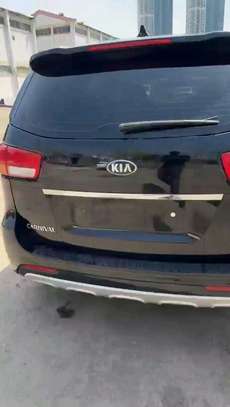 Kia carnaval 7places automatique diesel image 2