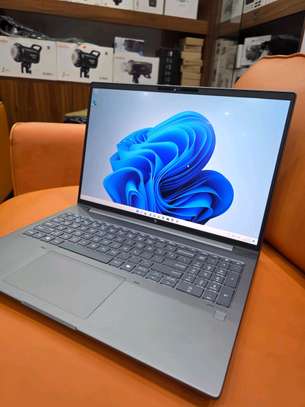 HP  Zbook power G11 image 2