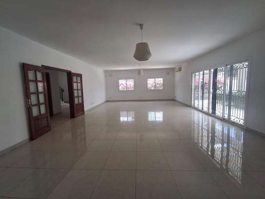 TRÈS BELLE VILLA AUX ALMADIES image 3