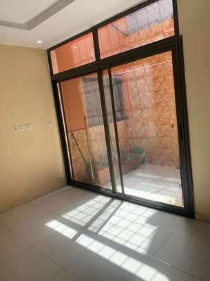 Appartement moderne à Zac Mbao cité Sidak image 4
