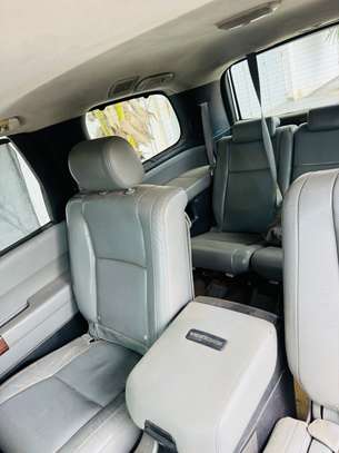 Toyota Séquoia 2012 image 8