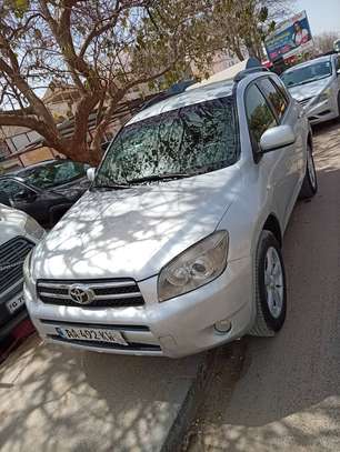 TOYOTA RAV4 Année 2012 image 4