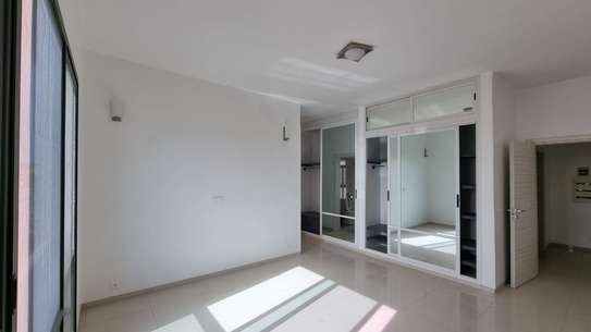 À louer – Appartement aux Almadies image 7