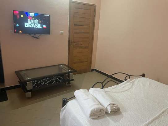 Saly chambre meuble avec salle de bain accès piscine image 10