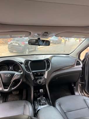 Je vend ma Hyundai santafe 2017 automatic essence image 15