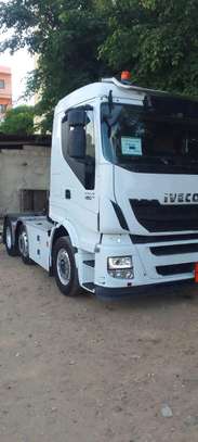 CAMION 10 ROUES MARQUE IVECO DIESEL image 2