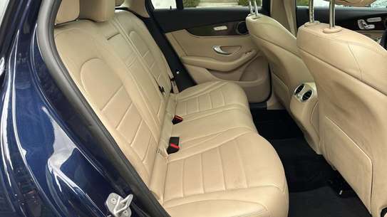 Mercedes Benz GLC 300 image 6