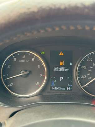 Mitsubishi Outlander 7 places spacieux image 6