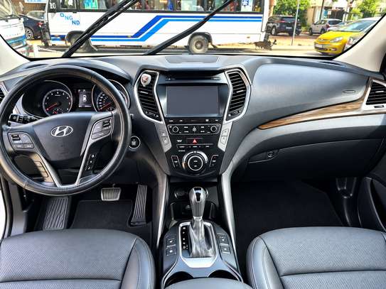 Hyundai Santa Fe Limited image 6